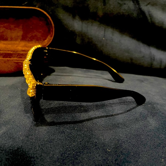 sunglasses - Picture 2 of 4